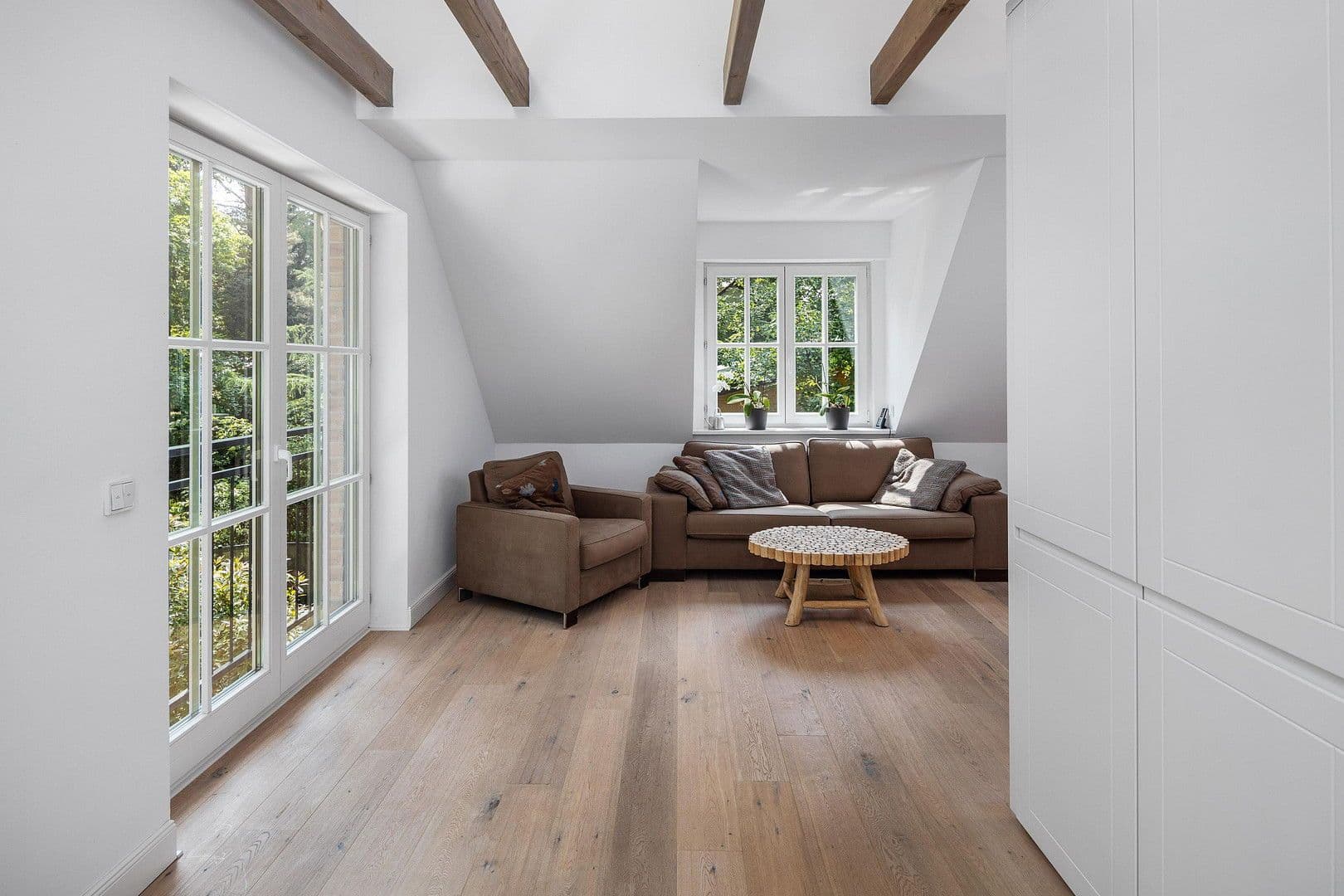 Prodej domu 440 m², pozemek 1.799 m², Nibelungenweg 22, Hamburg, Hamburg Prodej domu 440 m², pozemek 1.799 m², Nibelungenweg 22, Hamburg, Hamburg