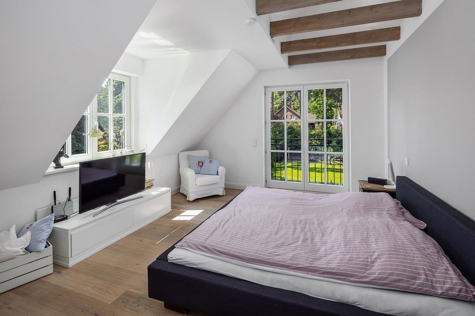 Prodej domu 440 m², pozemek 1.799 m², Nibelungenweg 22, Hamburg, Hamburg Prodej domu 440 m², pozemek 1.799 m², Nibelungenweg 22, Hamburg, Hamburg