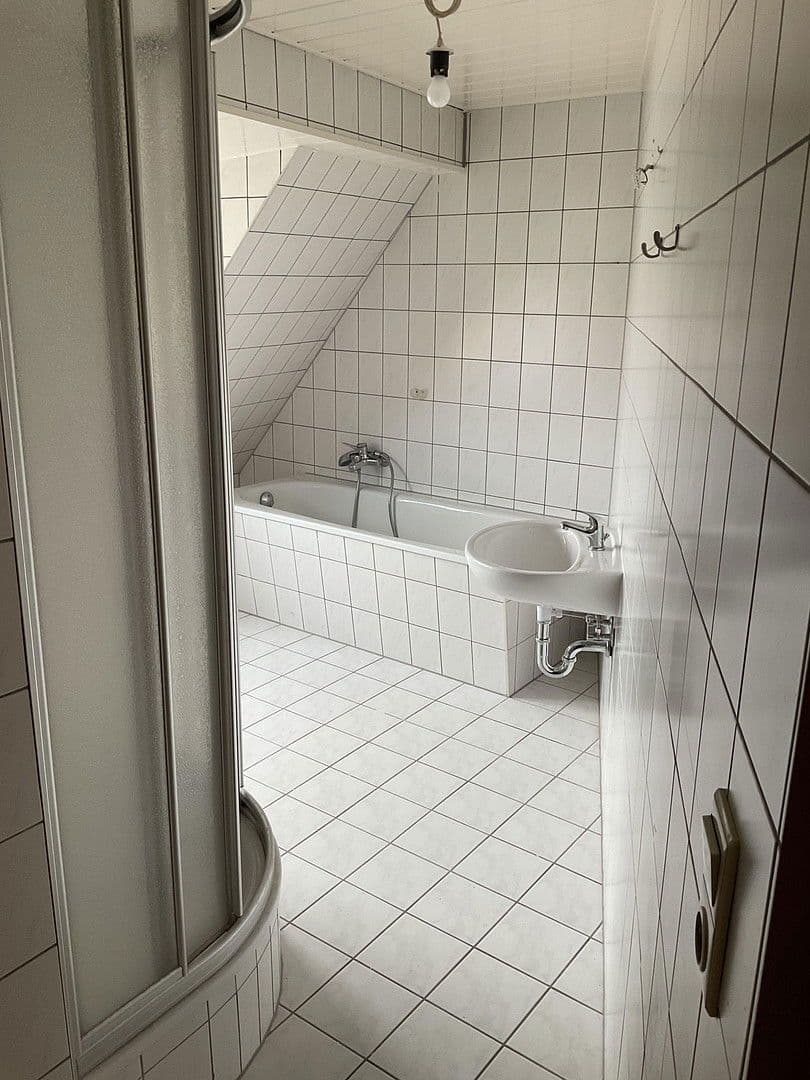 Pronájem bytu 3+1 100 m², Naumburg (Saale), Sasko-Anhaltsko Pronájem bytu 3+1 100 m², Naumburg (Saale), Sasko-Anhaltsko