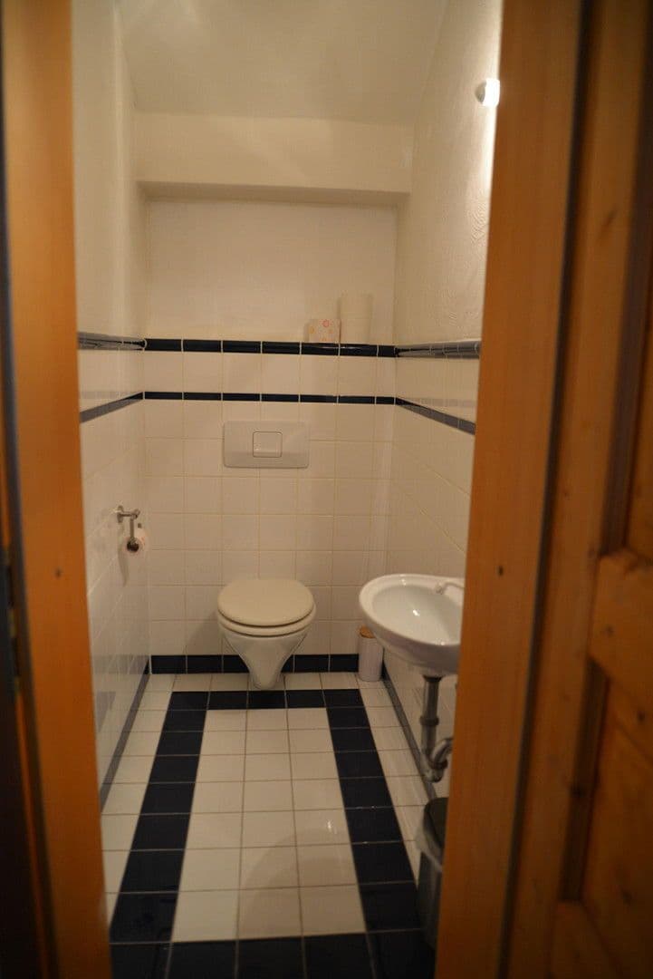 Pronájem bytu 4+1 119 m², Auf dem Knöpp 44, Köln, Severní Porýní-Vestfálsko Pronájem bytu 4+1 119 m², Auf dem Knöpp 44, Köln, Severní Porýní-Vestfálsko