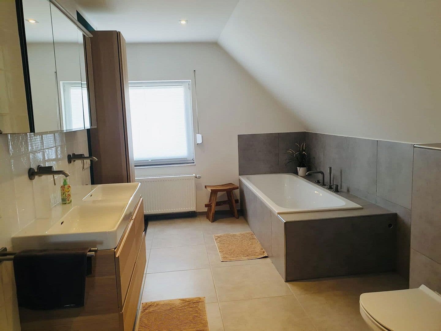 Pronájem domu 150 m², pozemek 400 m², Wendelstein, Bavorsko Pronájem domu 150 m², pozemek 400 m², Wendelstein, Bavorsko