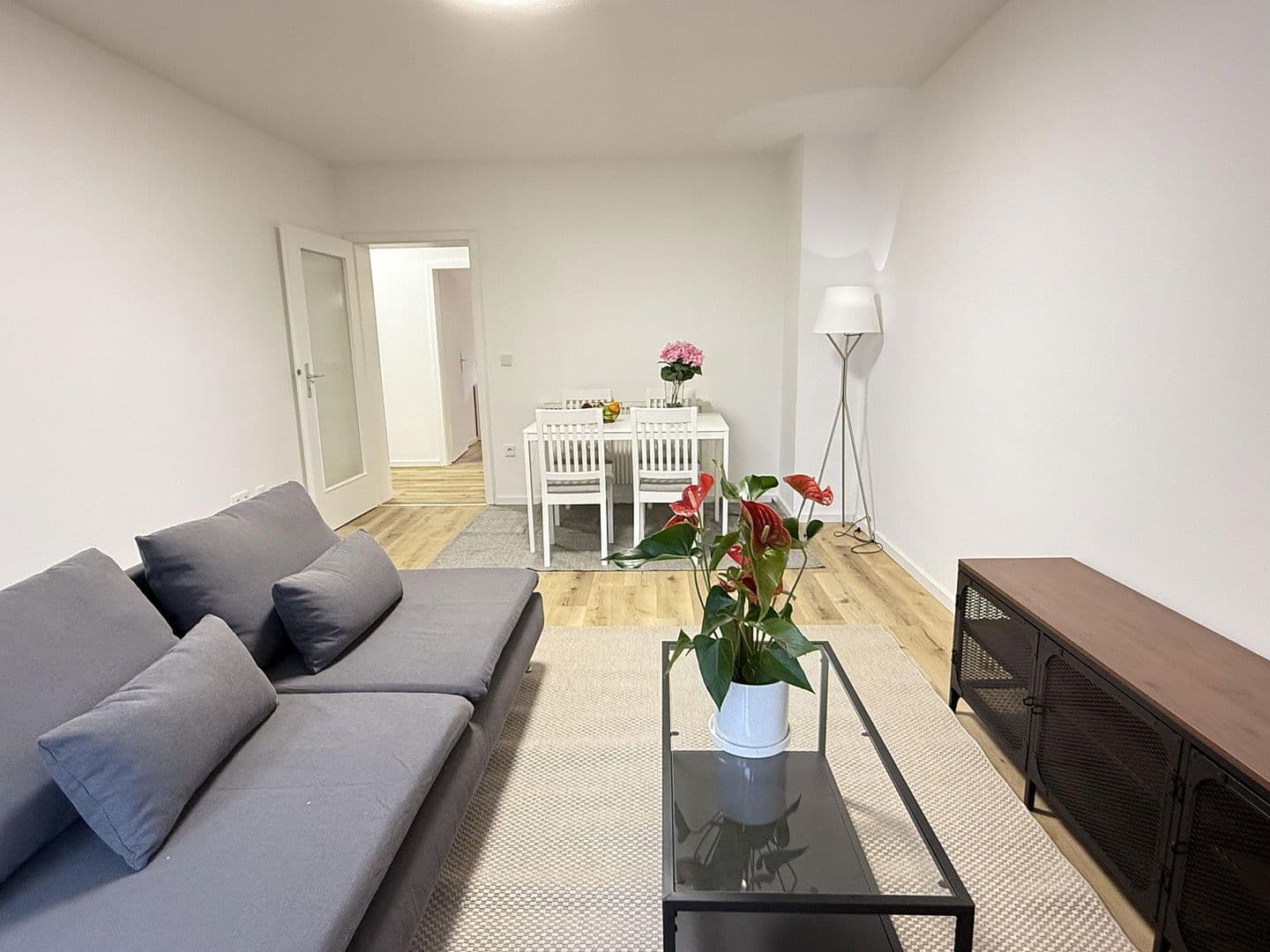 Pronájem bytu 2+1 60 m², Boschetsrieder Str. 121A, München, Bavorsko Pronájem bytu 2+1 60 m², Boschetsrieder Str. 121A, München, Bavorsko