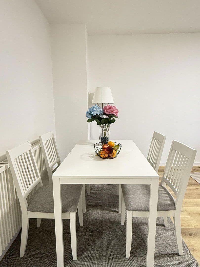 Pronájem bytu 2+1 60 m², Boschetsrieder Str. 121A, München, Bavorsko Pronájem bytu 2+1 60 m², Boschetsrieder Str. 121A, München, Bavorsko