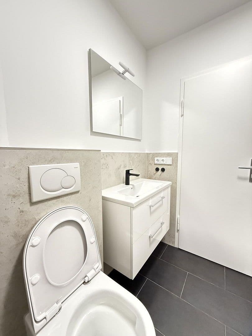 Pronájem bytu 2+1 60 m², Boschetsrieder Str. 121A, München, Bavorsko Pronájem bytu 2+1 60 m², Boschetsrieder Str. 121A, München, Bavorsko