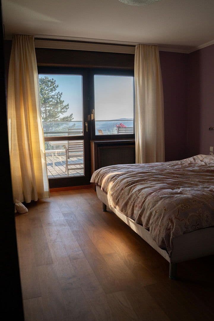 Prodej domu 493 m², pozemek 1.531 m², Glashütten, Hessen Prodej domu 493 m², pozemek 1.531 m², Glashütten, Hessen