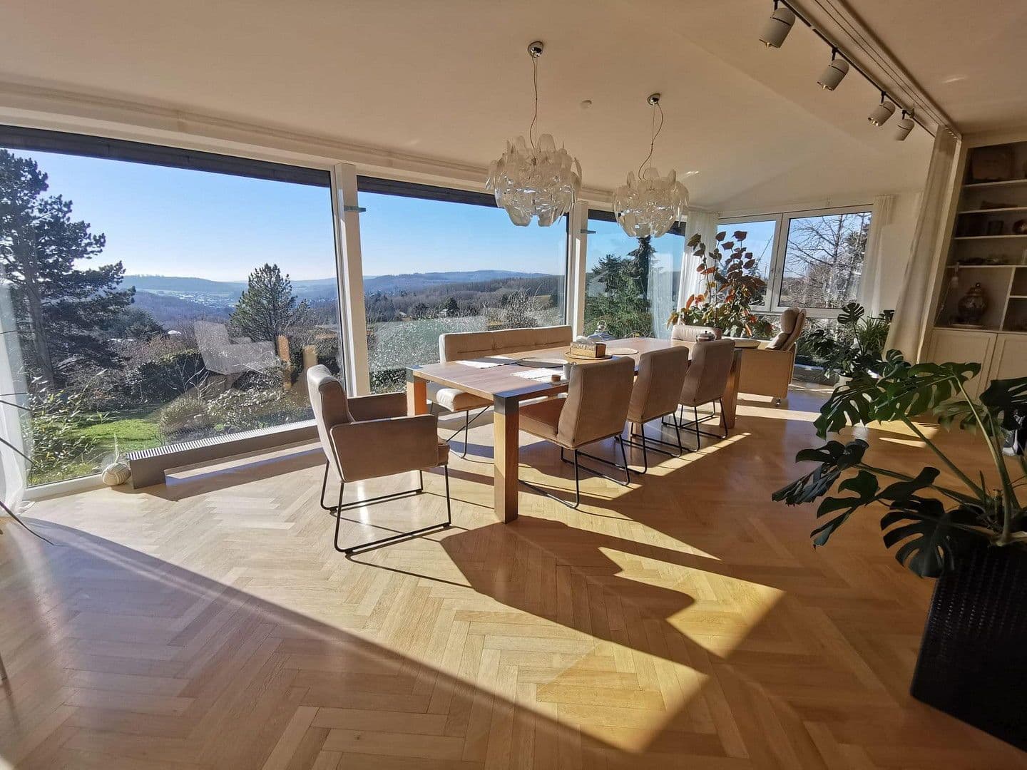 Prodej domu 493 m², pozemek 1.531 m², Glashütten, Hessen Prodej domu 493 m², pozemek 1.531 m², Glashütten, Hessen