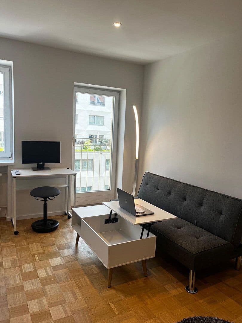 Prodej bytu 1+1 27 m², Tassiloplatz, München - Au-Haidhausen, Bavorsko Prodej bytu 1+1 27 m², Tassiloplatz, München - Au-Haidhausen, Bavorsko
