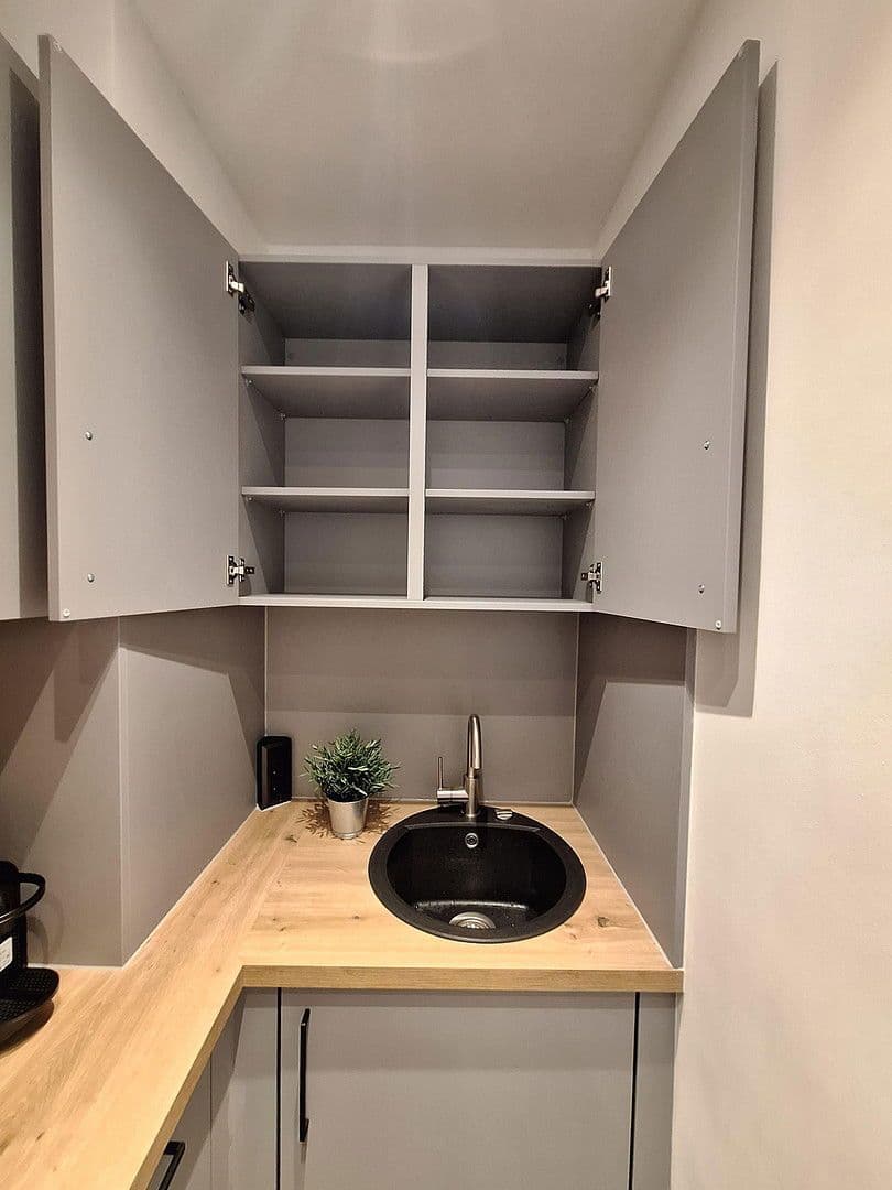 Prodej bytu 1+1 27 m², Tassiloplatz, München - Au-Haidhausen, Bavorsko Prodej bytu 1+1 27 m², Tassiloplatz, München - Au-Haidhausen, Bavorsko