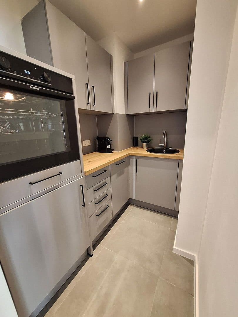 Prodej bytu 1+1 27 m², Tassiloplatz, München - Au-Haidhausen, Bavorsko Prodej bytu 1+1 27 m², Tassiloplatz, München - Au-Haidhausen, Bavorsko