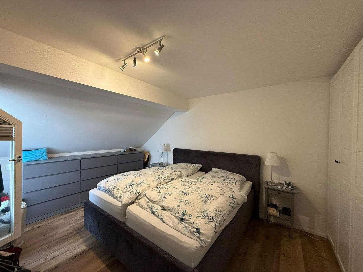 Pronájem bytu 2+kk 98 m², Riedlenstrase 18, Ulm, Bádensko-Württembersko Pronájem bytu 2+kk 98 m², Riedlenstrase 18, Ulm, Bádensko-Württembersko