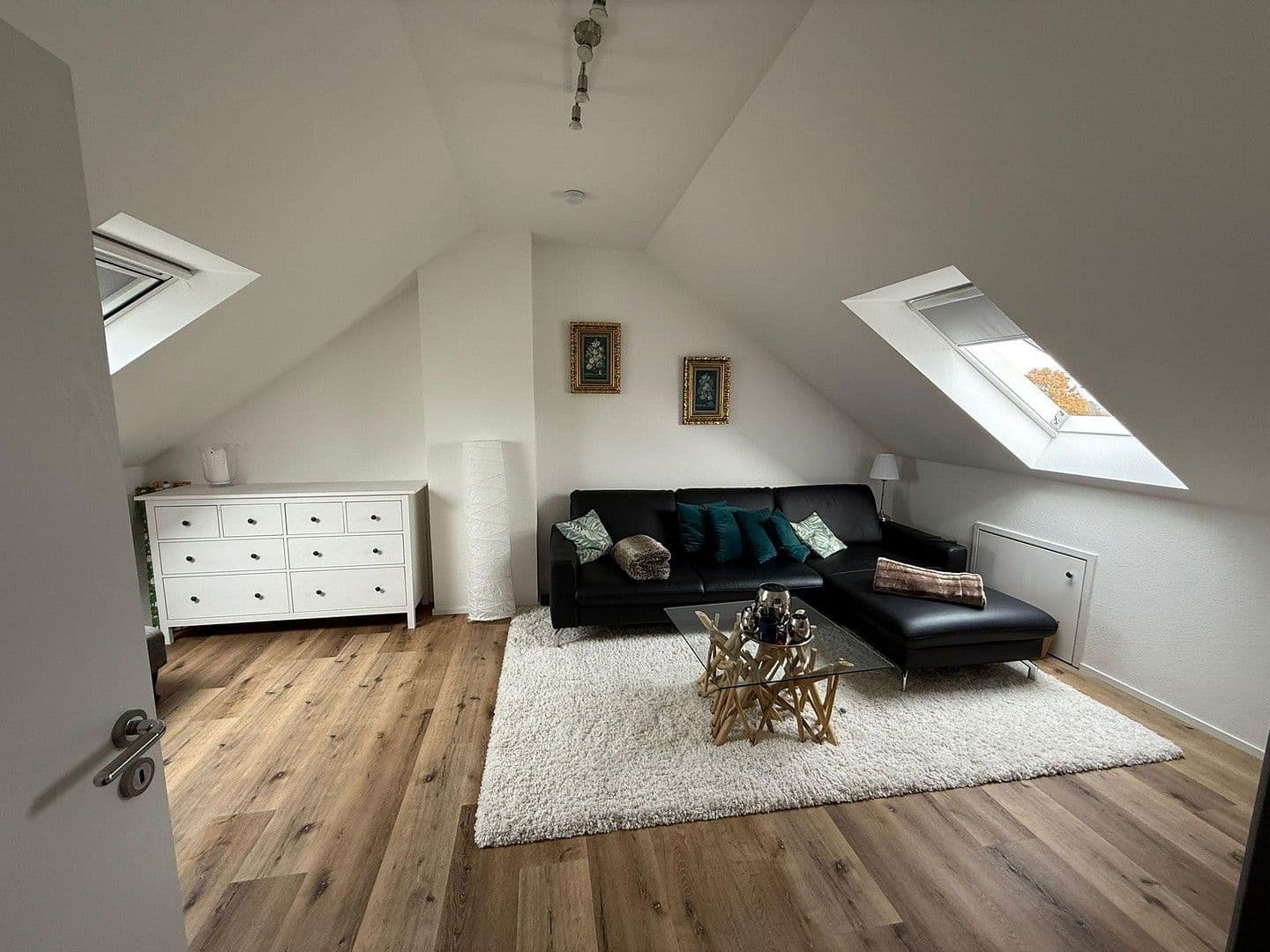 Pronájem bytu 2+kk 98 m², Riedlenstrase 18, Ulm, Bádensko-Württembersko Pronájem bytu 2+kk 98 m², Riedlenstrase 18, Ulm, Bádensko-Württembersko