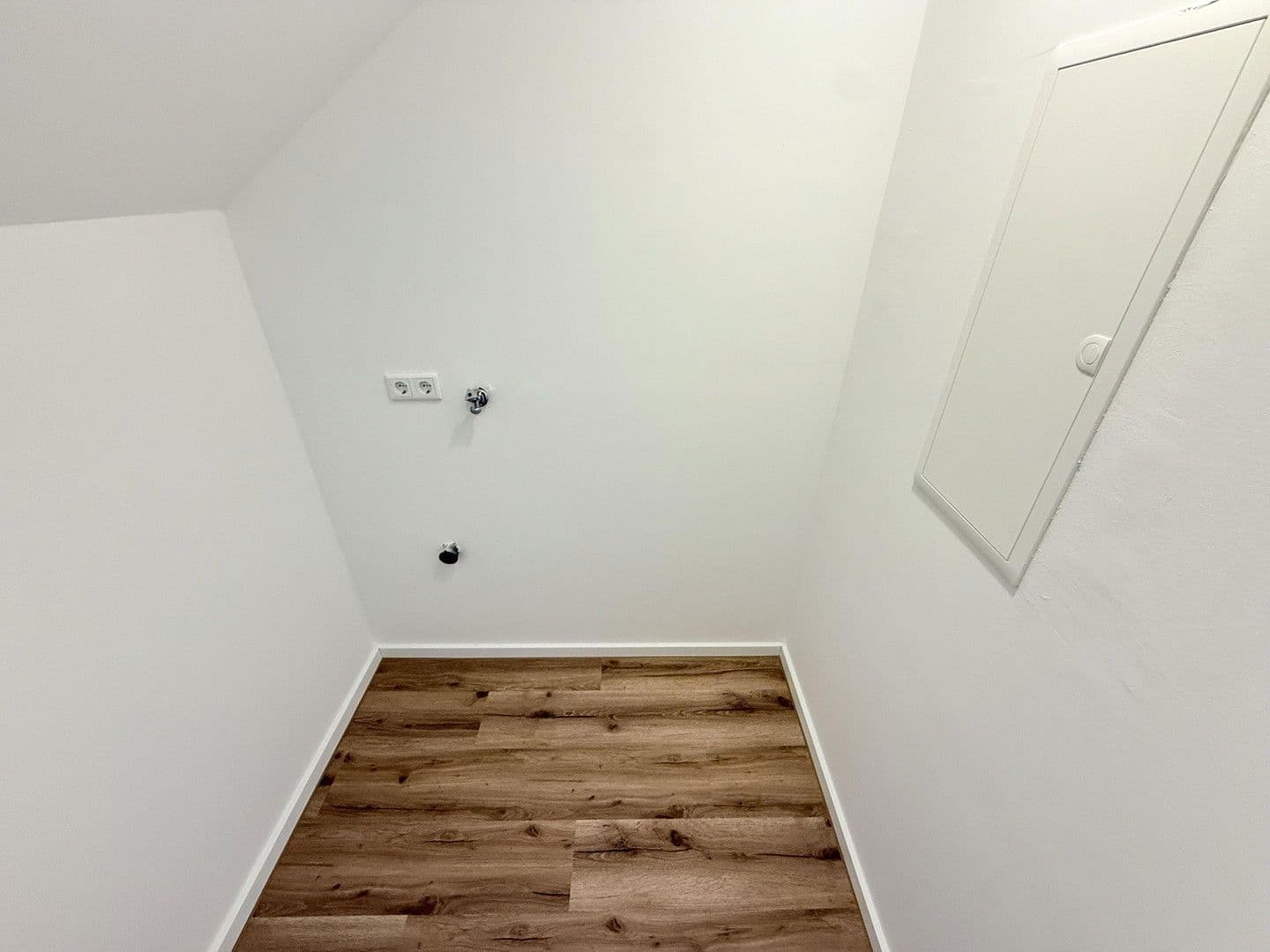 Pronájem bytu 3+1 98 m², Königsberger Straße, Oberhausen, Severní Porýní-Vestfálsko Pronájem bytu 3+1 98 m², Königsberger Straße, Oberhausen, Severní Porýní-Vestfálsko