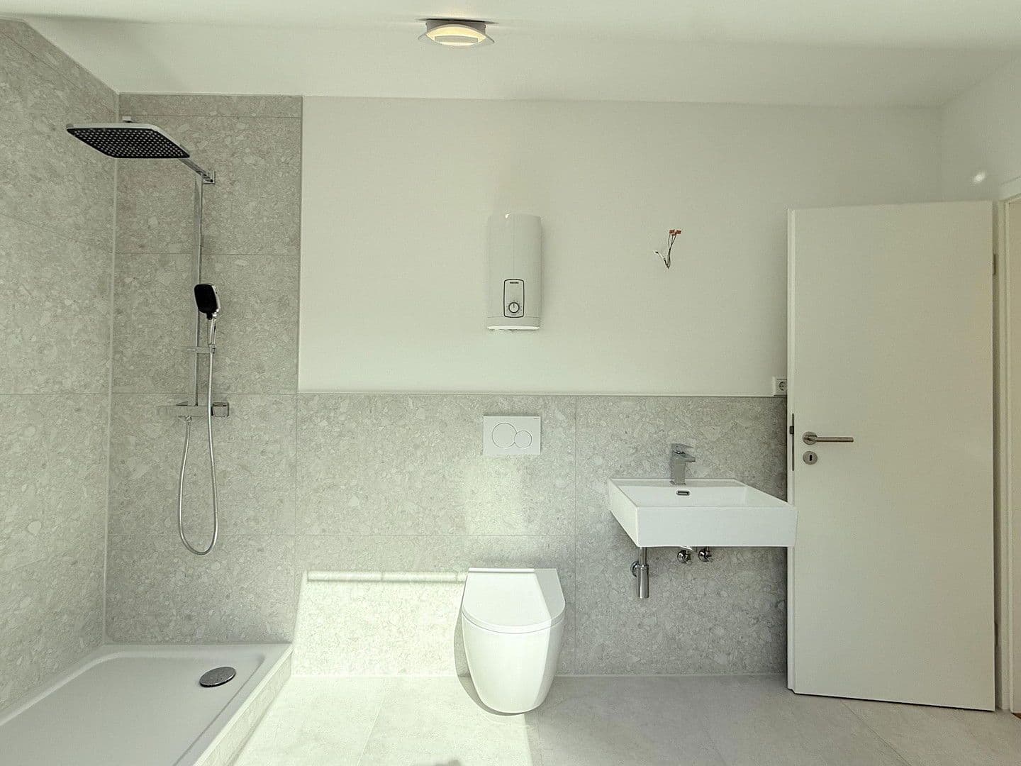 Pronájem bytu 3+1 98 m², Königsberger Straße, Oberhausen, Severní Porýní-Vestfálsko Pronájem bytu 3+1 98 m², Königsberger Straße, Oberhausen, Severní Porýní-Vestfálsko