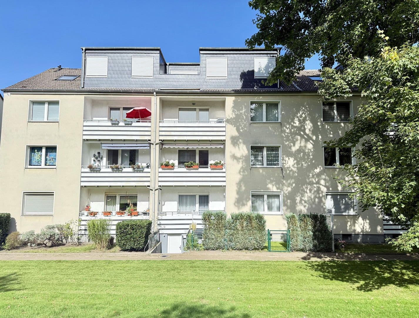 Pronájem bytu 3+1 98 m², Königsberger Straße, Oberhausen, Severní Porýní-Vestfálsko Pronájem bytu 3+1 98 m², Königsberger Straße, Oberhausen, Severní Porýní-Vestfálsko