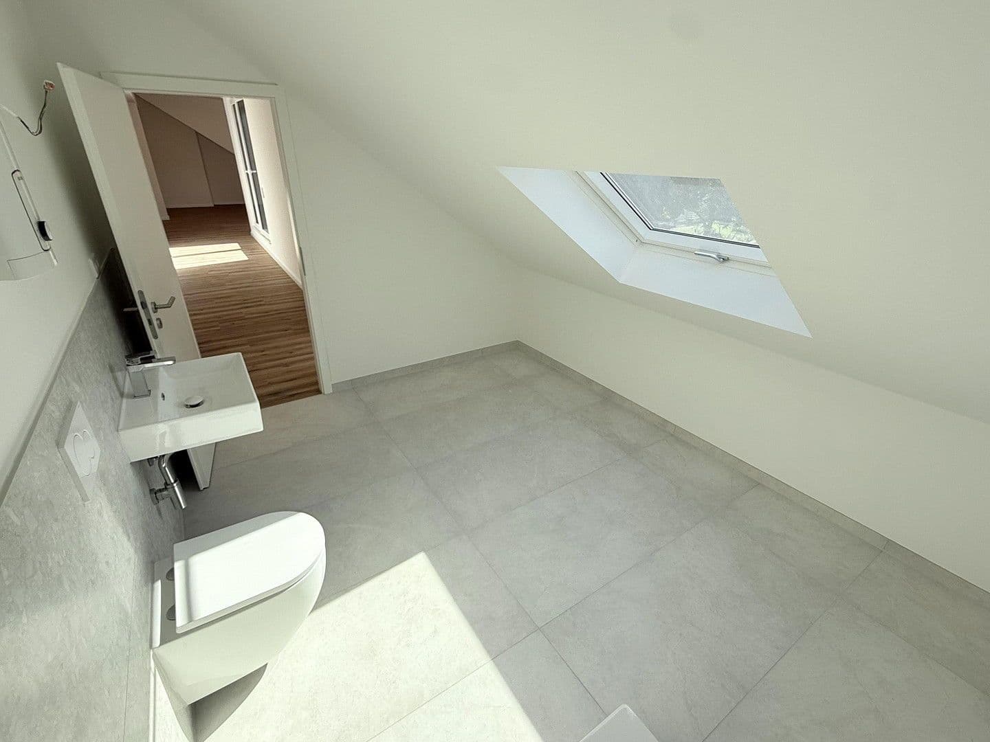 Pronájem bytu 3+1 98 m², Königsberger Straße, Oberhausen, Severní Porýní-Vestfálsko Pronájem bytu 3+1 98 m², Königsberger Straße, Oberhausen, Severní Porýní-Vestfálsko