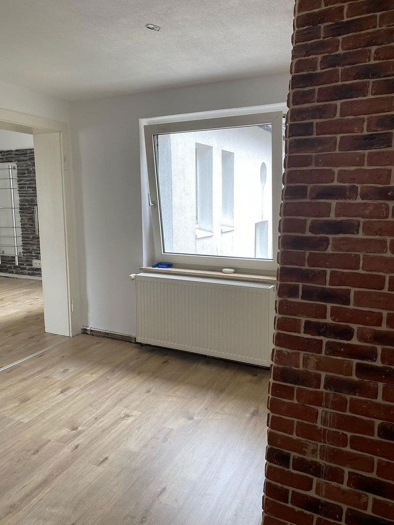 Pronájem bytu 4+1 68 m², Schützenstr. 75, Remscheid, Severní Porýní-Vestfálsko Pronájem bytu 4+1 68 m², Schützenstr. 75, Remscheid, Severní Porýní-Vestfálsko