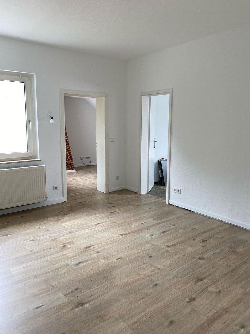 Pronájem bytu 4+1 68 m², Schützenstr. 75, Remscheid, Severní Porýní-Vestfálsko Pronájem bytu 4+1 68 m², Schützenstr. 75, Remscheid, Severní Porýní-Vestfálsko