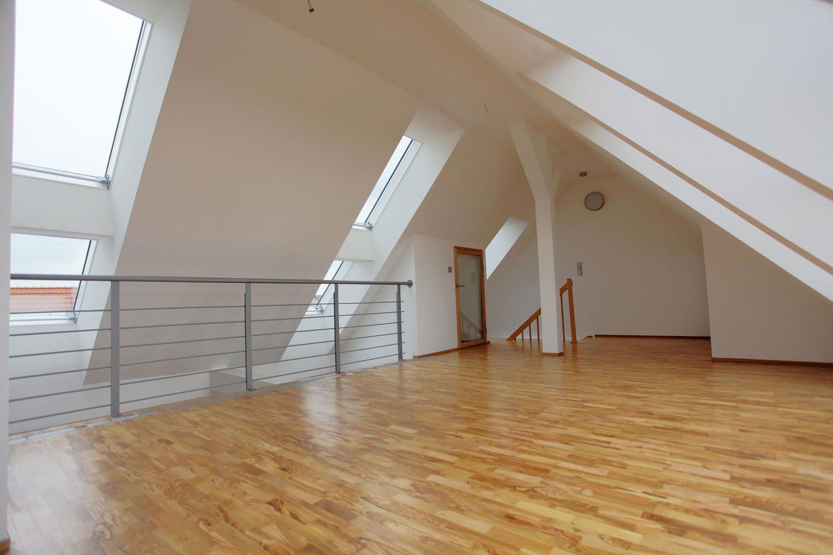 Pronájem kanceláře 110 m², Berlin, Berlín Pronájem kanceláře 110 m², Berlin, Berlín