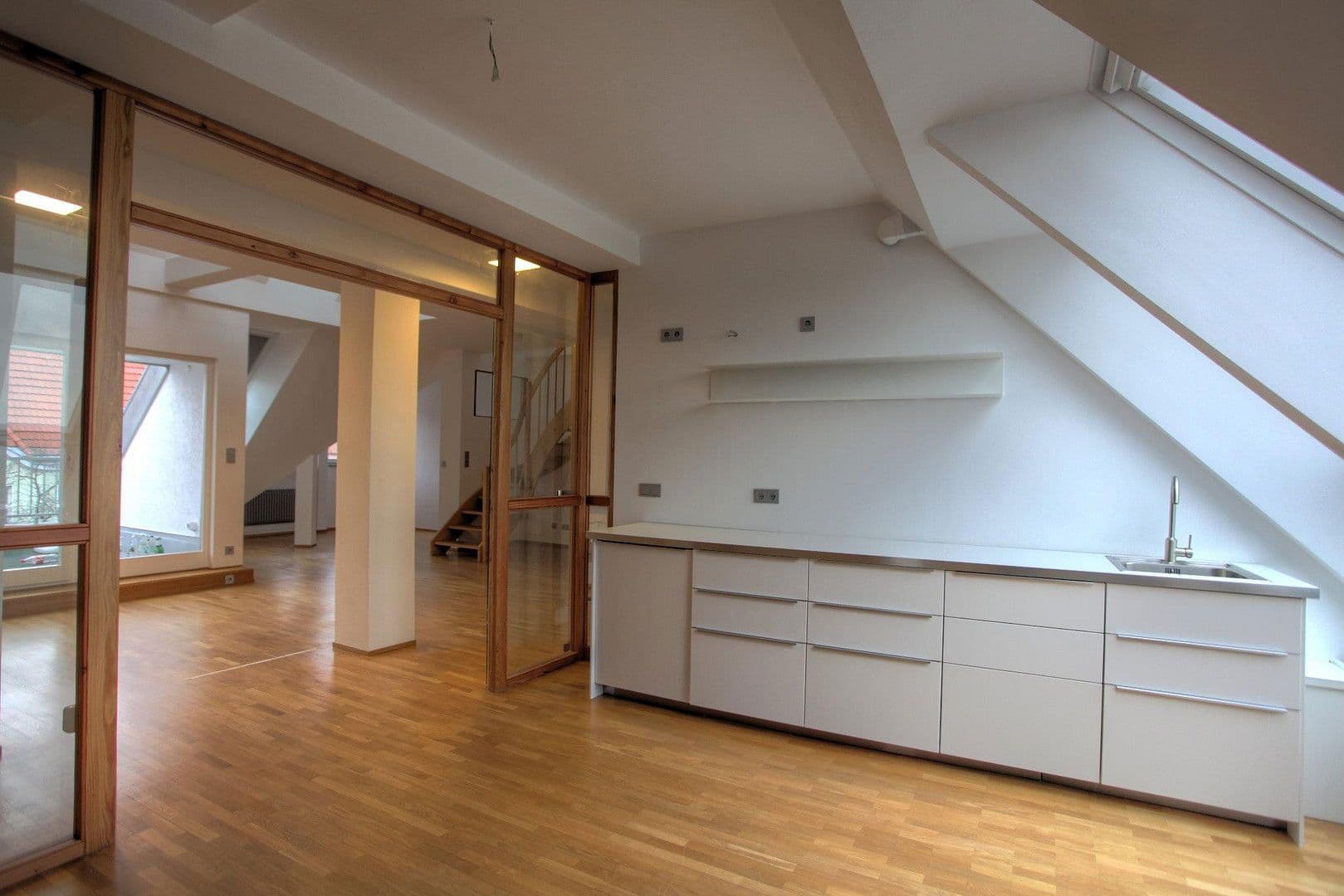 Pronájem kanceláře 110 m², Berlin, Berlín Pronájem kanceláře 110 m², Berlin, Berlín