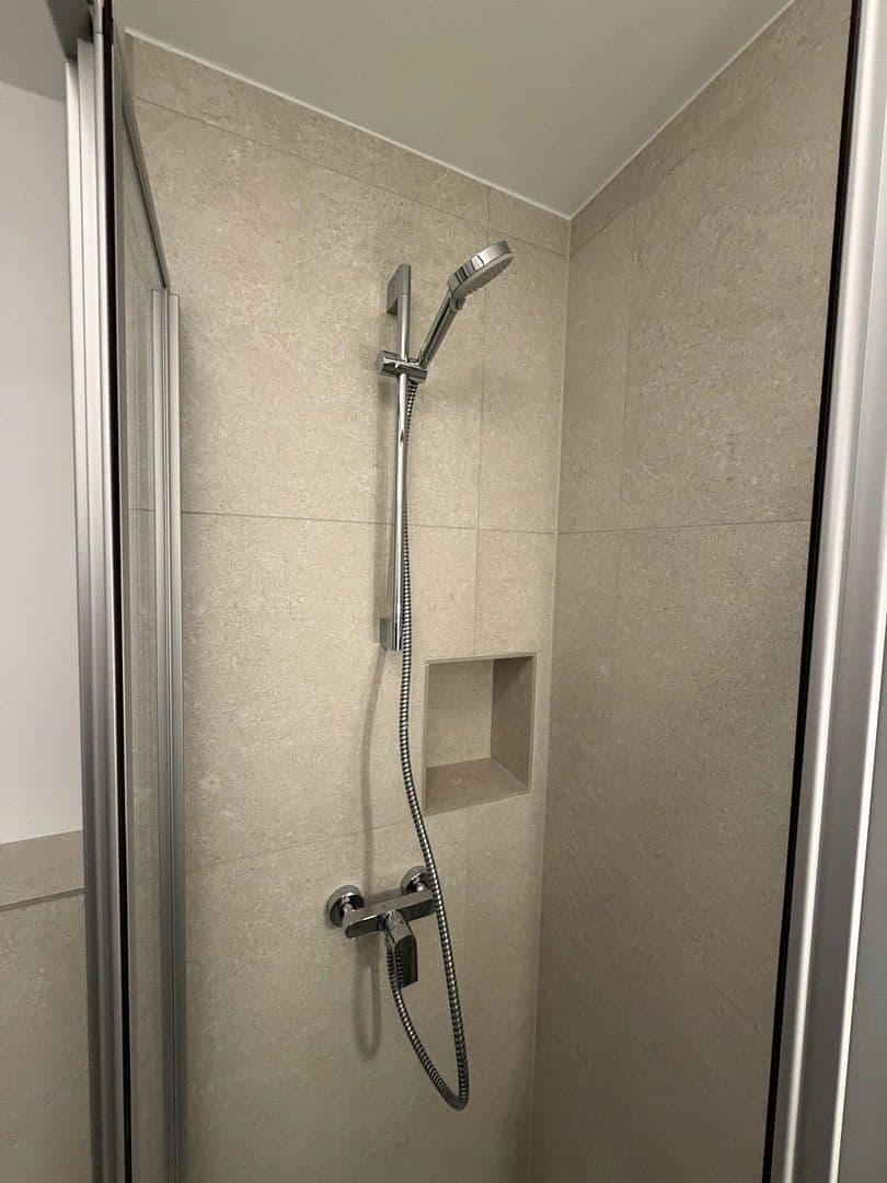 Pronájem bytu 1+1 41 m², Schulpfad 14, Köln, Severní Porýní-Vestfálsko Pronájem bytu 1+1 41 m², Schulpfad 14, Köln, Severní Porýní-Vestfálsko