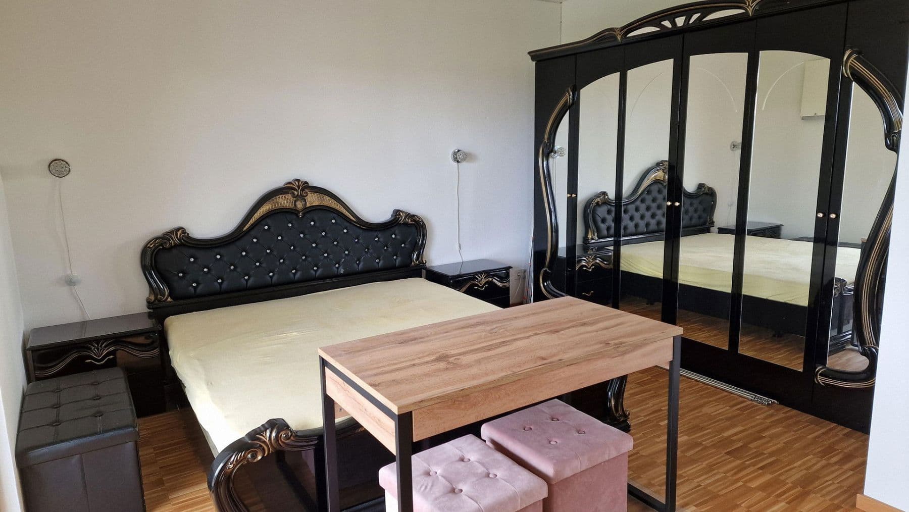 Pronájem bytu 3+1 120 m², Adlkofen, Bavorsko Pronájem bytu 3+1 120 m², Adlkofen, Bavorsko