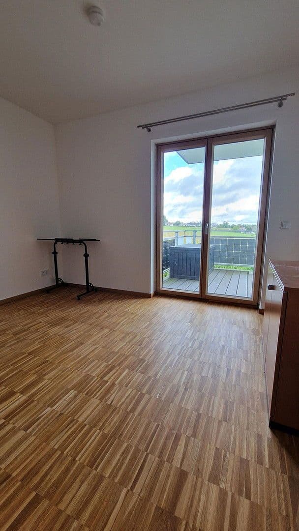 Pronájem bytu 3+1 120 m², Adlkofen, Bavorsko Pronájem bytu 3+1 120 m², Adlkofen, Bavorsko
