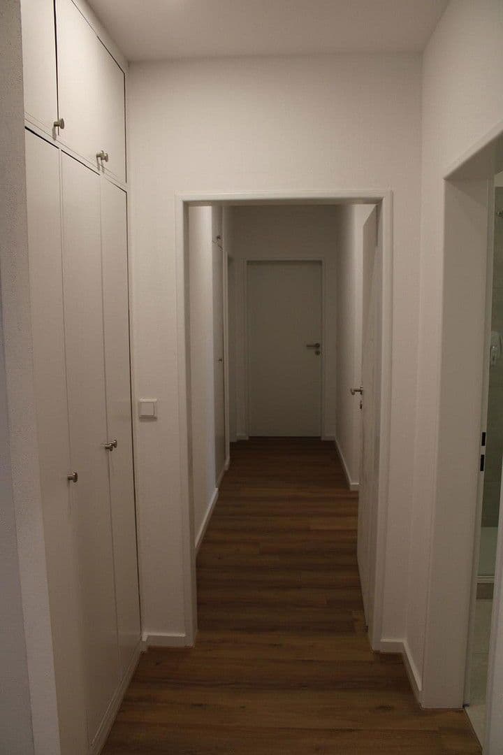 Pronájem bytu 3+1 100 m², Bahnhofsstraße 9, Eichenau, Bavorsko Pronájem bytu 3+1 100 m², Bahnhofsstraße 9, Eichenau, Bavorsko