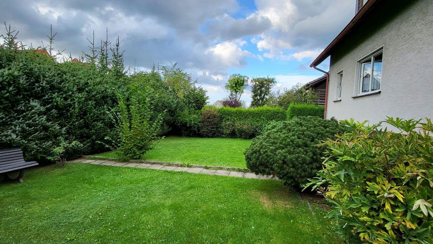 Prodej domu 155 m², pozemek 560 m², Menden (Sauerland), Severní Porýní-Vestfálsko Prodej domu 155 m², pozemek 560 m², Menden (Sauerland), Severní Porýní-Vestfálsko