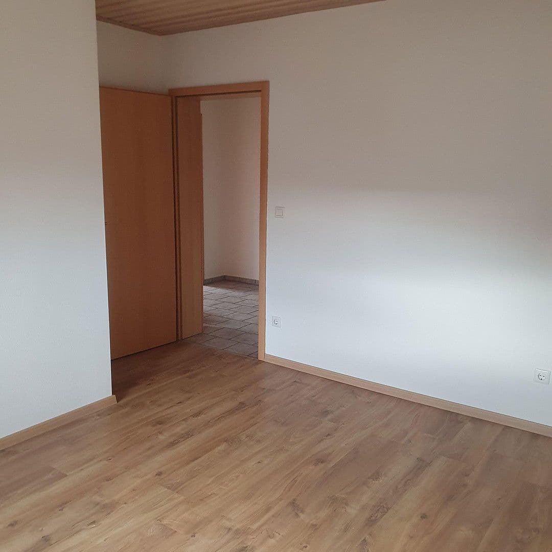 Prodej domu 121 m², pozemek 425 m², Pettenkoferstraße 21, Weichering OT Lichtenau, Bavorsko Prodej domu 121 m², pozemek 425 m², Pettenkoferstraße 21, Weichering OT Lichtenau, Bavorsko