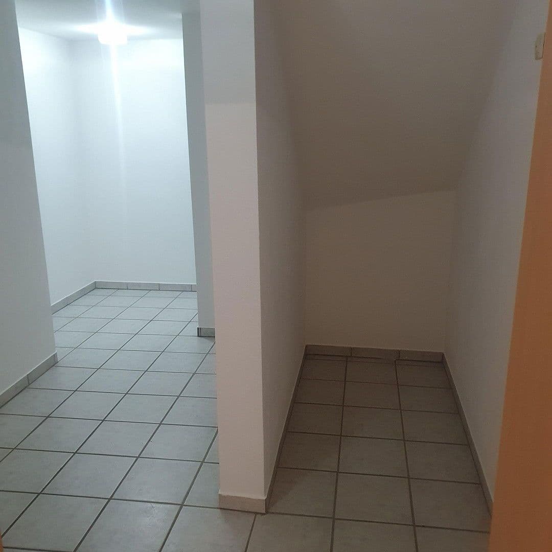 Prodej domu 121 m², pozemek 425 m², Pettenkoferstraße 21, Weichering OT Lichtenau, Bavorsko Prodej domu 121 m², pozemek 425 m², Pettenkoferstraße 21, Weichering OT Lichtenau, Bavorsko