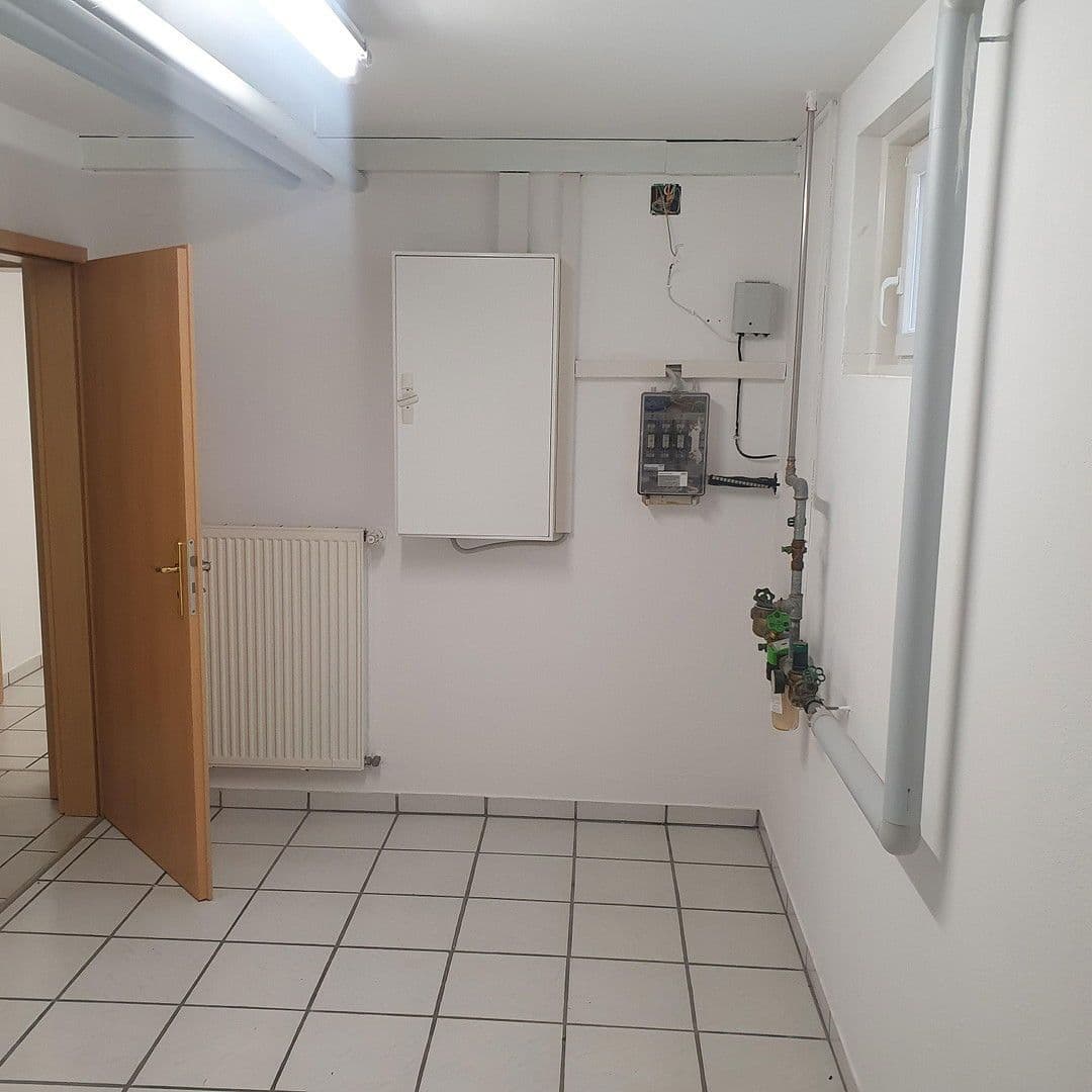 Prodej domu 121 m², pozemek 425 m², Pettenkoferstraße 21, Weichering OT Lichtenau, Bavorsko Prodej domu 121 m², pozemek 425 m², Pettenkoferstraße 21, Weichering OT Lichtenau, Bavorsko
