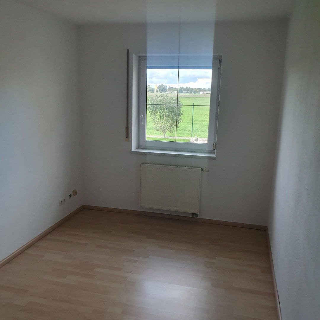 Prodej domu 121 m², pozemek 425 m², Pettenkoferstraße 21, Weichering OT Lichtenau, Bavorsko Prodej domu 121 m², pozemek 425 m², Pettenkoferstraße 21, Weichering OT Lichtenau, Bavorsko
