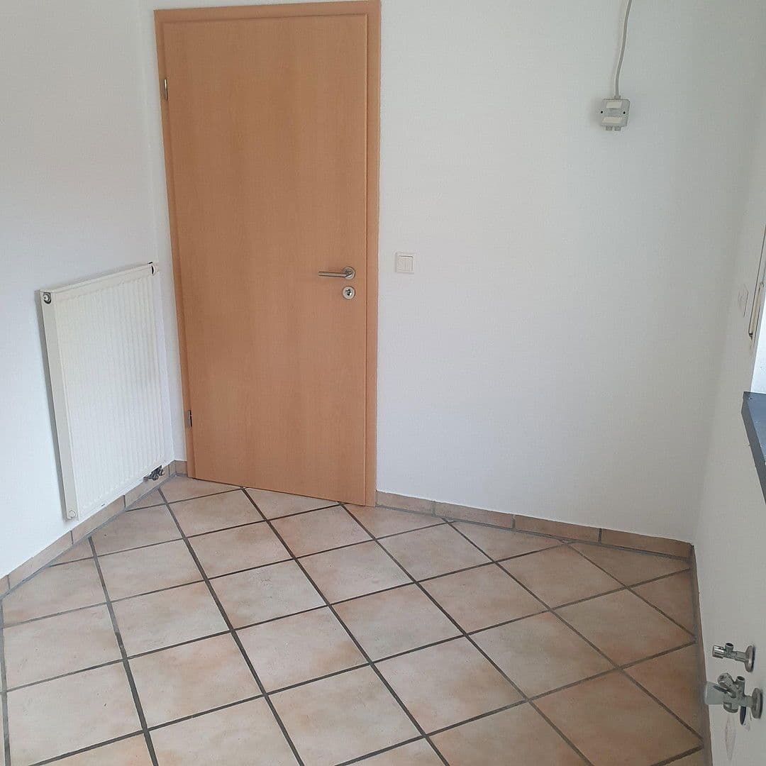 Prodej domu 121 m², pozemek 425 m², Pettenkoferstraße 21, Weichering OT Lichtenau, Bavorsko Prodej domu 121 m², pozemek 425 m², Pettenkoferstraße 21, Weichering OT Lichtenau, Bavorsko