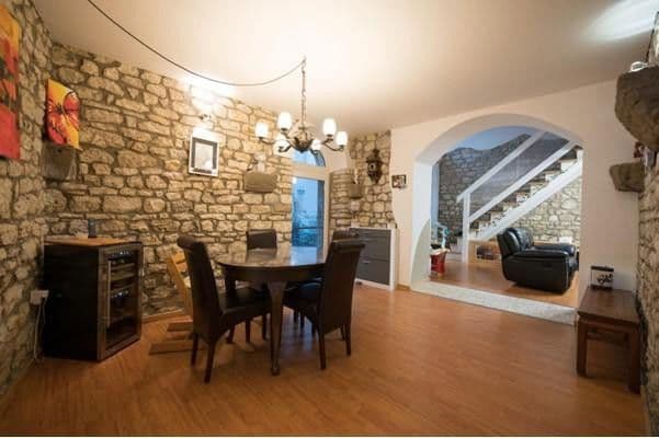 Pronájem bytu 4+1 145 m², Alzey, Porýní-Falc Pronájem bytu 4+1 145 m², Alzey, Porýní-Falc