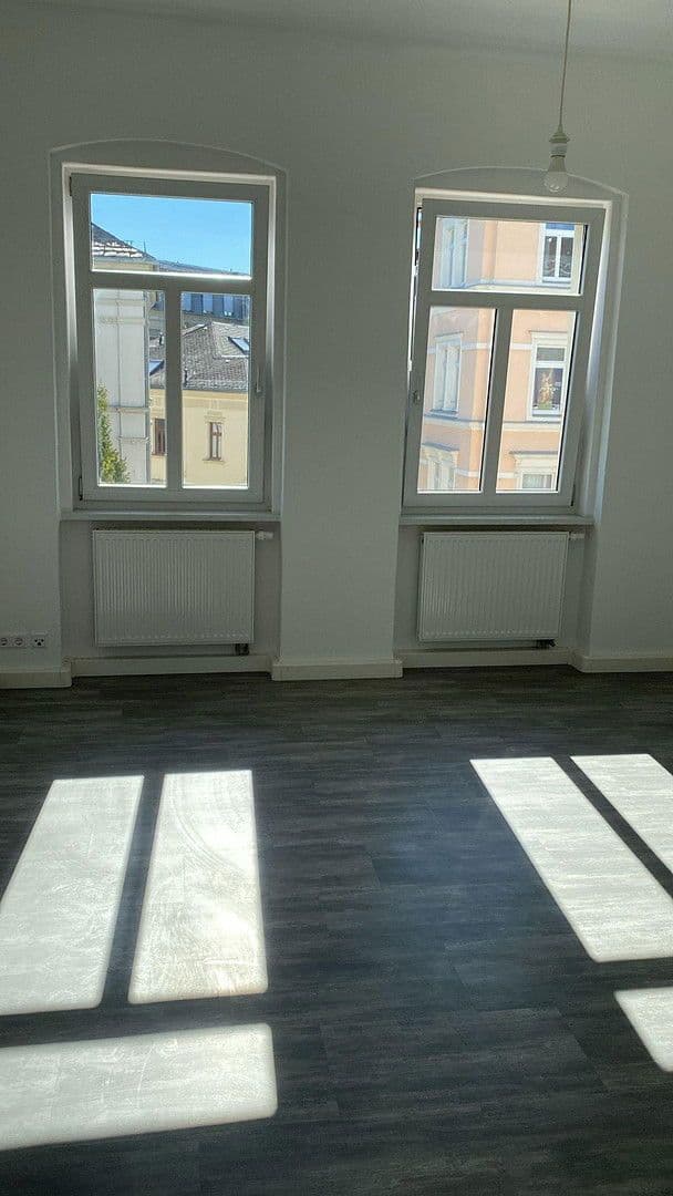 Pronájem bytu 2+1 72 m², Bahnhofstr.2, Cvikov, Sasko Pronájem bytu 2+1 72 m², Bahnhofstr.2, Cvikov, Sasko