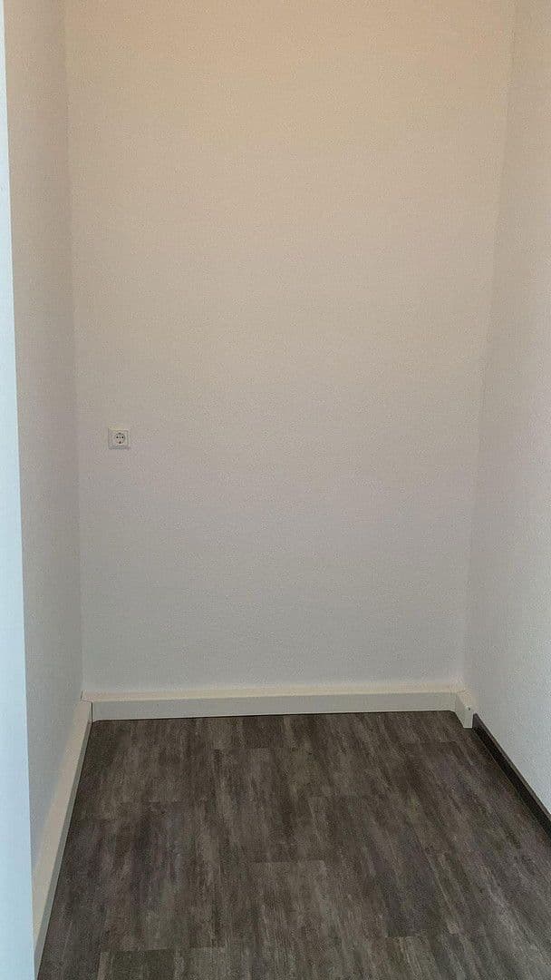Pronájem bytu 2+1 72 m², Bahnhofstr.2, Cvikov, Sasko Pronájem bytu 2+1 72 m², Bahnhofstr.2, Cvikov, Sasko