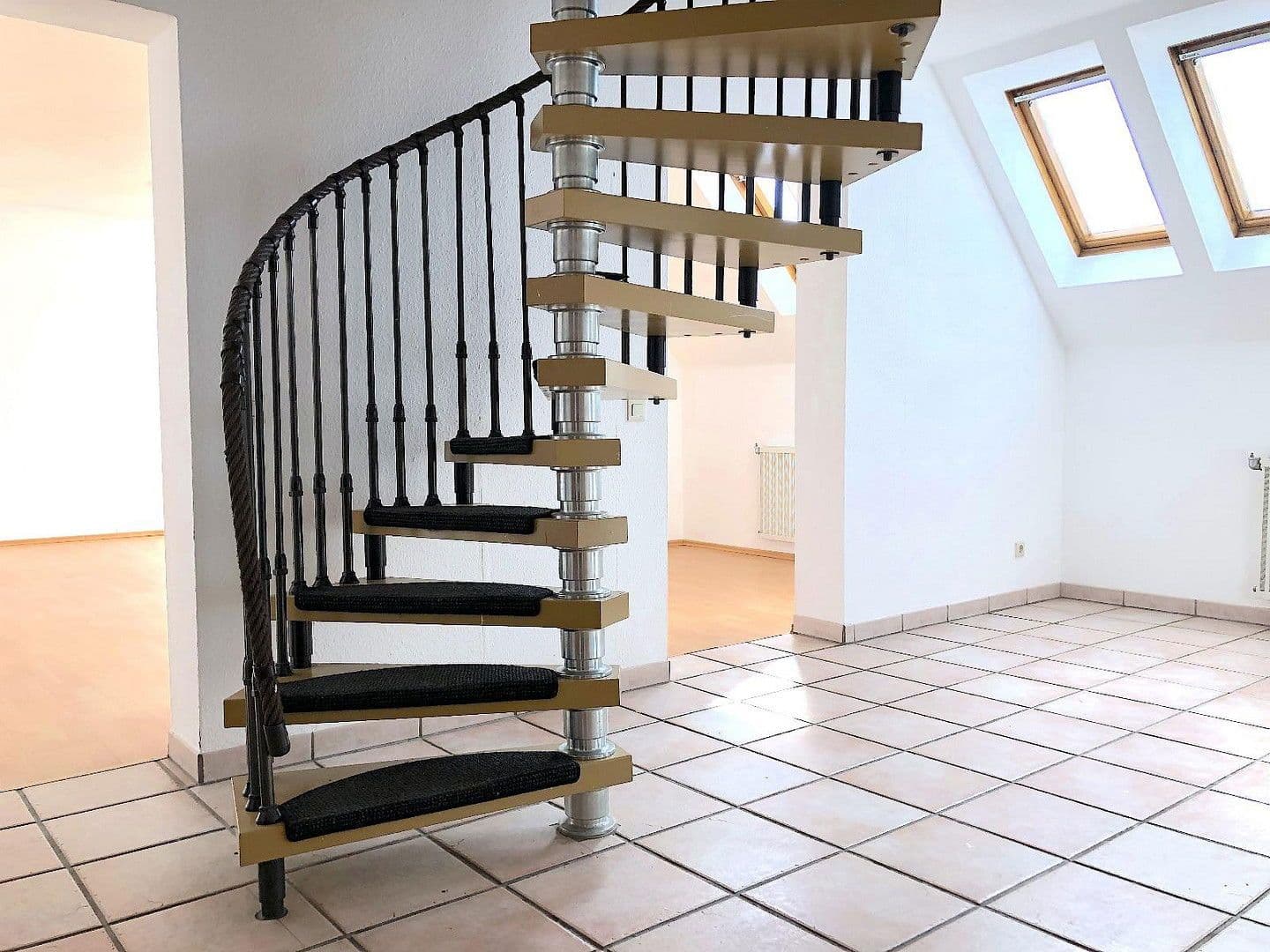 Prodej bytu 4+1 113 m², Nibelungenstraße 24a, Bobenheim-Roxheim, Porýní-Falc Prodej bytu 4+1 113 m², Nibelungenstraße 24a, Bobenheim-Roxheim, Porýní-Falc