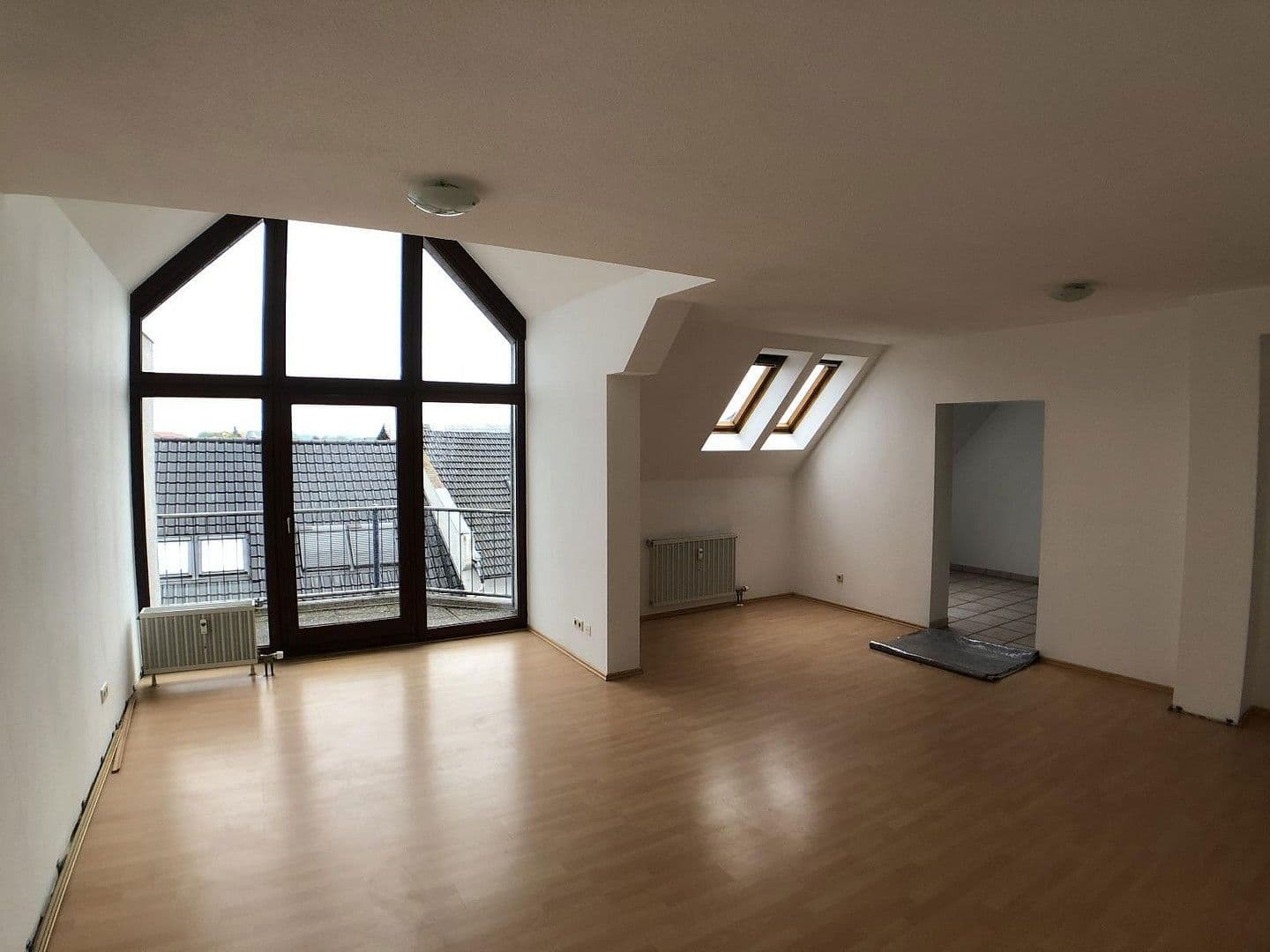 Prodej bytu 4+1 113 m², Nibelungenstraße 24a, Bobenheim-Roxheim, Porýní-Falc Prodej bytu 4+1 113 m², Nibelungenstraße 24a, Bobenheim-Roxheim, Porýní-Falc