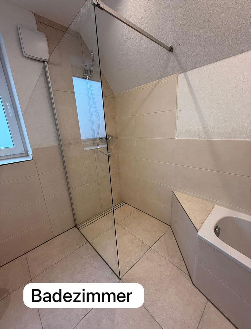 Pronájem bytu 3+1 86 m², Windsbach, Bavorsko Pronájem bytu 3+1 86 m², Windsbach, Bavorsko