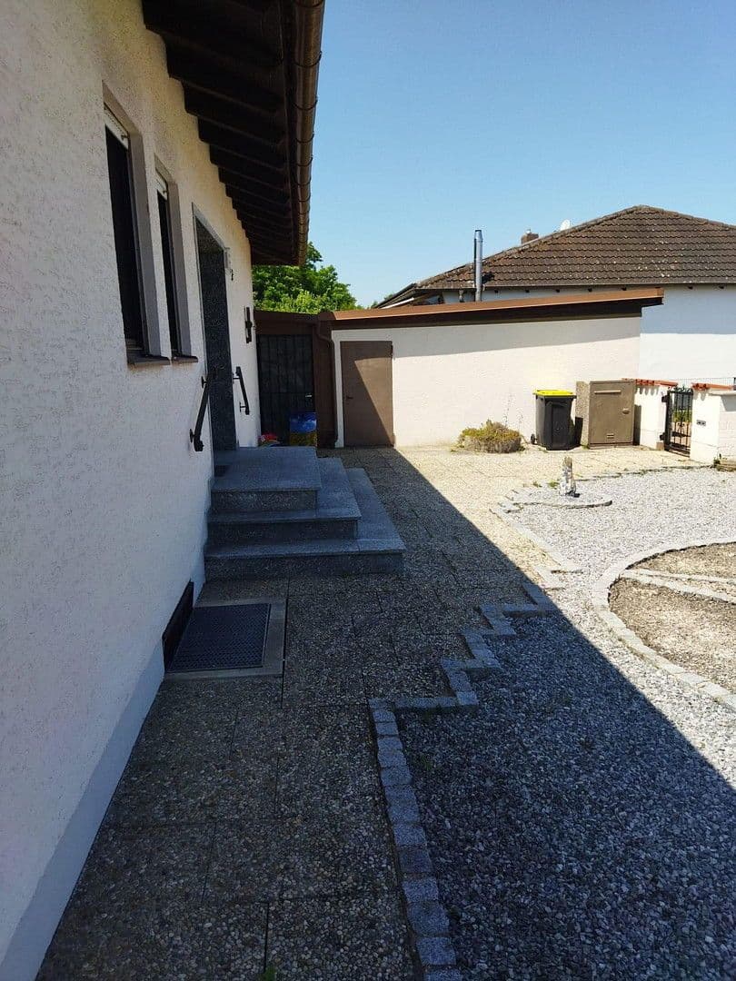 Prodej domu 200 m², pozemek 1.000 m², Loiching, Bavorsko Prodej domu 200 m², pozemek 1.000 m², Loiching, Bavorsko