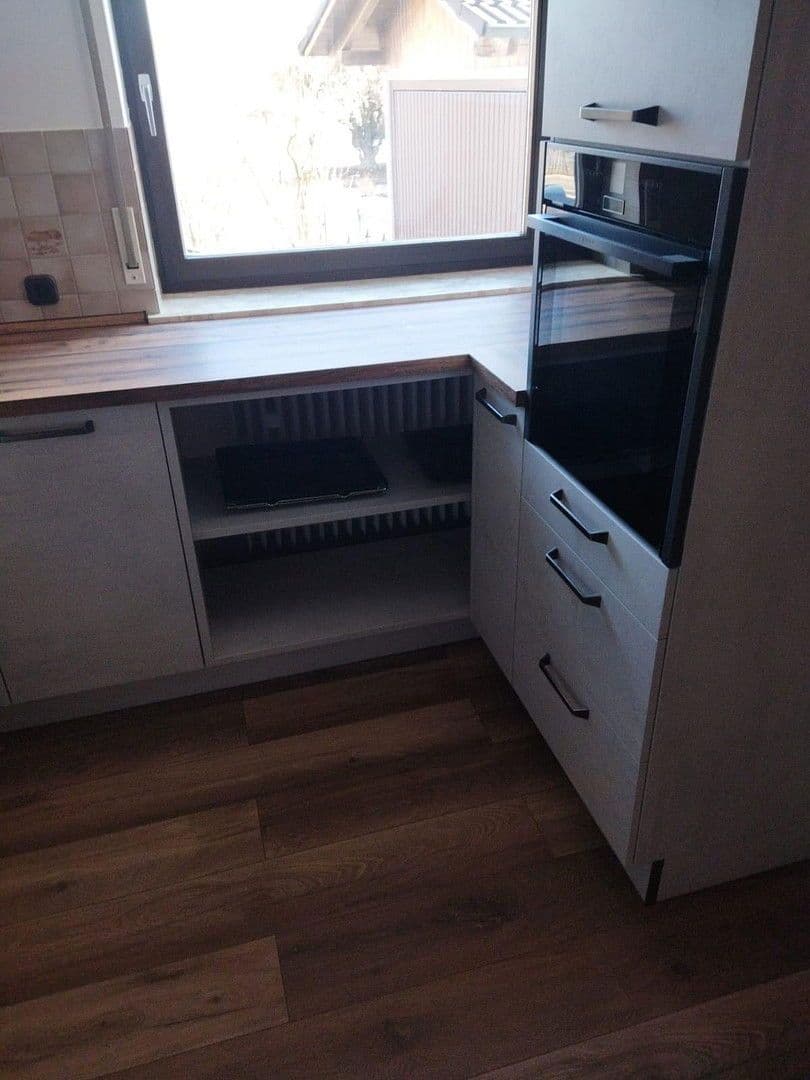 Prodej domu 200 m², pozemek 1.000 m², Loiching, Bavorsko Prodej domu 200 m², pozemek 1.000 m², Loiching, Bavorsko