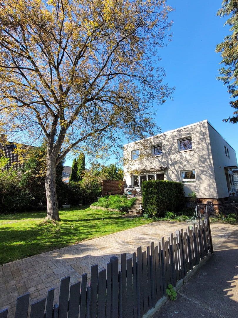 Prodej domu 103 m², pozemek 392 m², Berlin, Berlín Prodej domu 103 m², pozemek 392 m², Berlin, Berlín