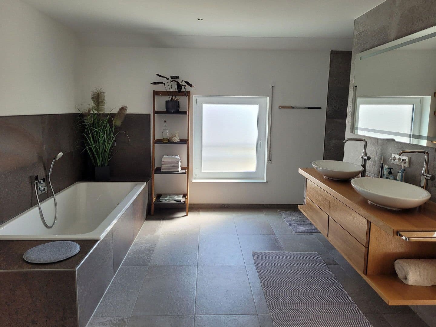 Prodej domu 225 m², pozemek 439 m², Benningen am Neckar, Bádensko-Württembersko Prodej domu 225 m², pozemek 439 m², Benningen am Neckar, Bádensko-Württembersko