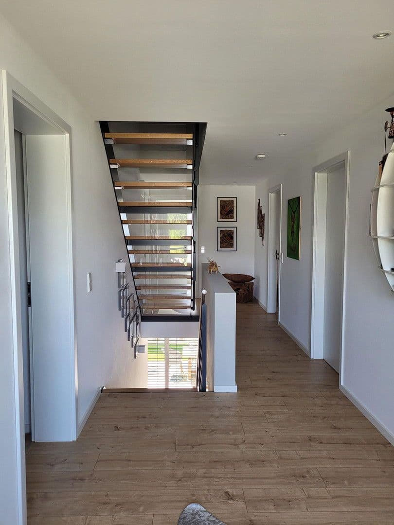 Prodej domu 225 m², pozemek 439 m², Benningen am Neckar, Bádensko-Württembersko Prodej domu 225 m², pozemek 439 m², Benningen am Neckar, Bádensko-Württembersko