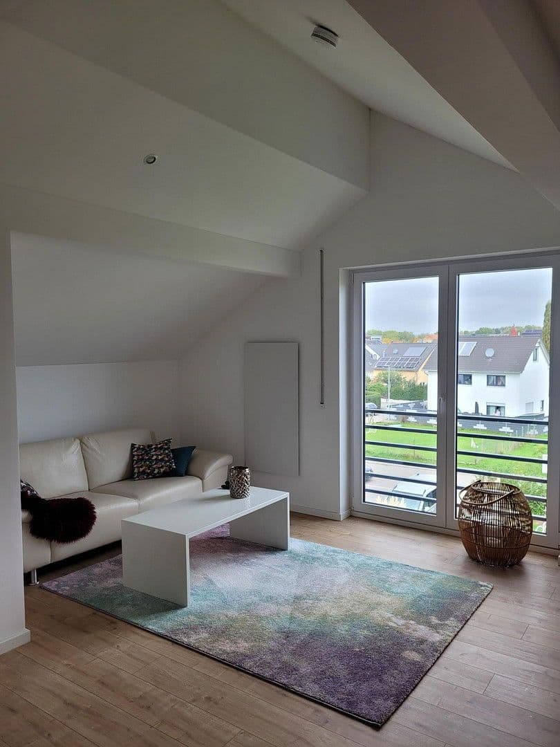 Prodej domu 225 m², pozemek 439 m², Benningen am Neckar, Bádensko-Württembersko Prodej domu 225 m², pozemek 439 m², Benningen am Neckar, Bádensko-Württembersko