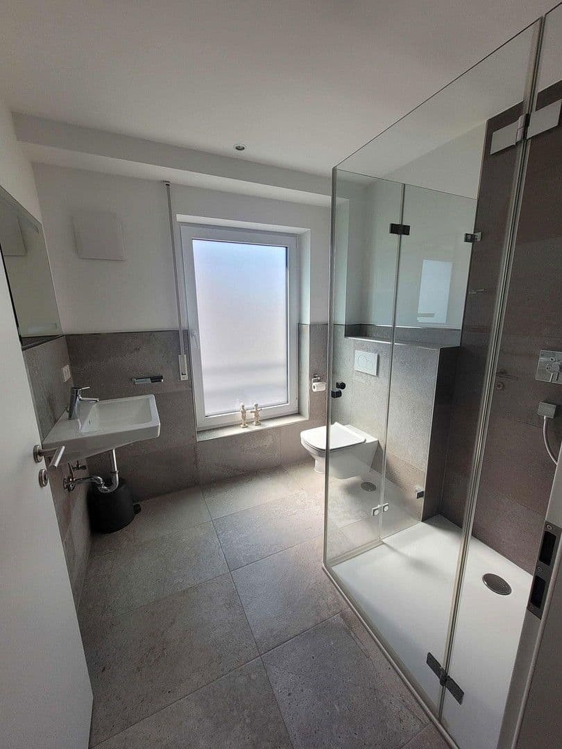 Prodej domu 225 m², pozemek 439 m², Benningen am Neckar, Bádensko-Württembersko Prodej domu 225 m², pozemek 439 m², Benningen am Neckar, Bádensko-Württembersko