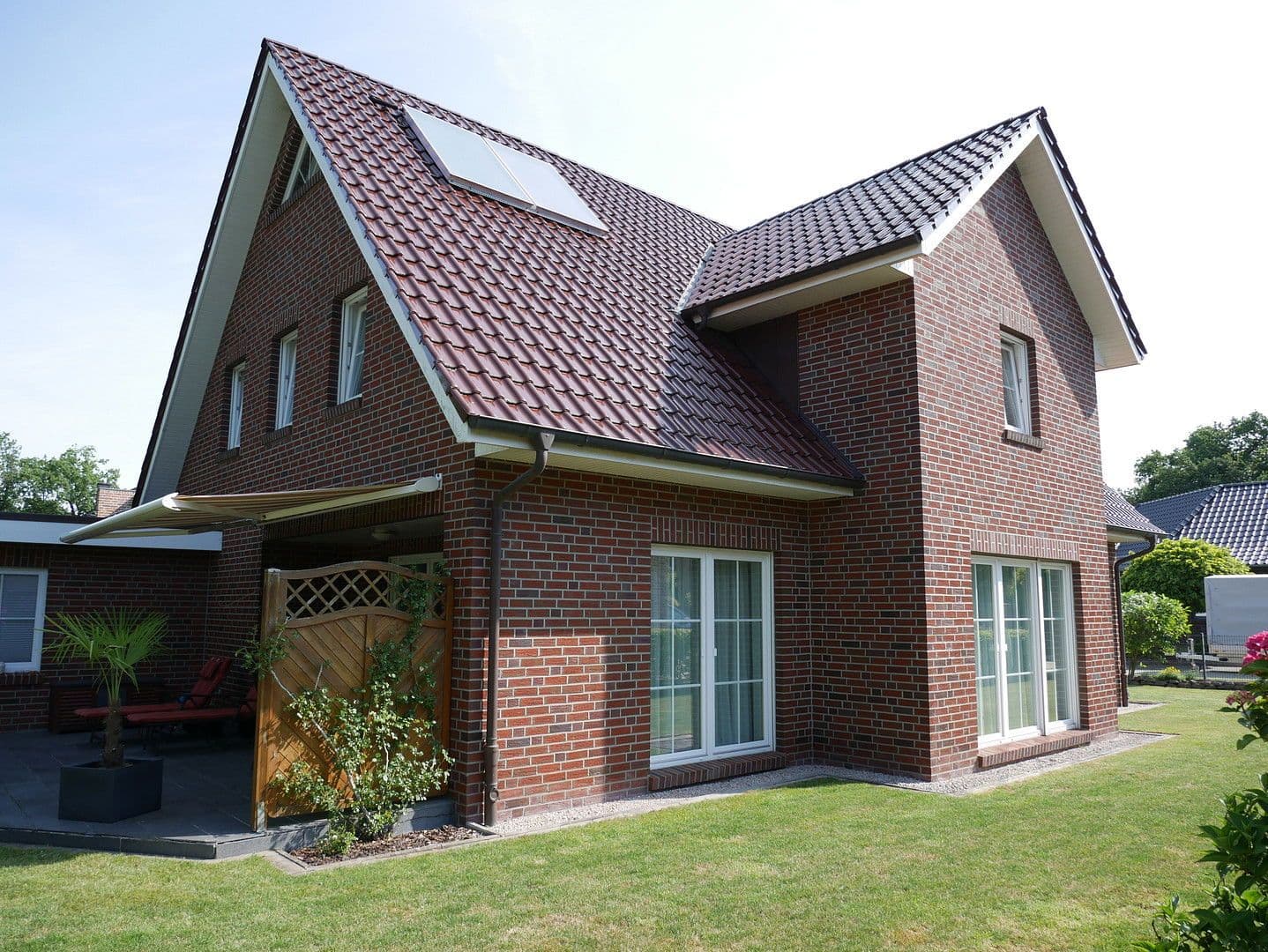 Prodej domu 200 m², pozemek 855 m², Leer (Ostfriesland), Dolní Sasko Prodej domu 200 m², pozemek 855 m², Leer (Ostfriesland), Dolní Sasko