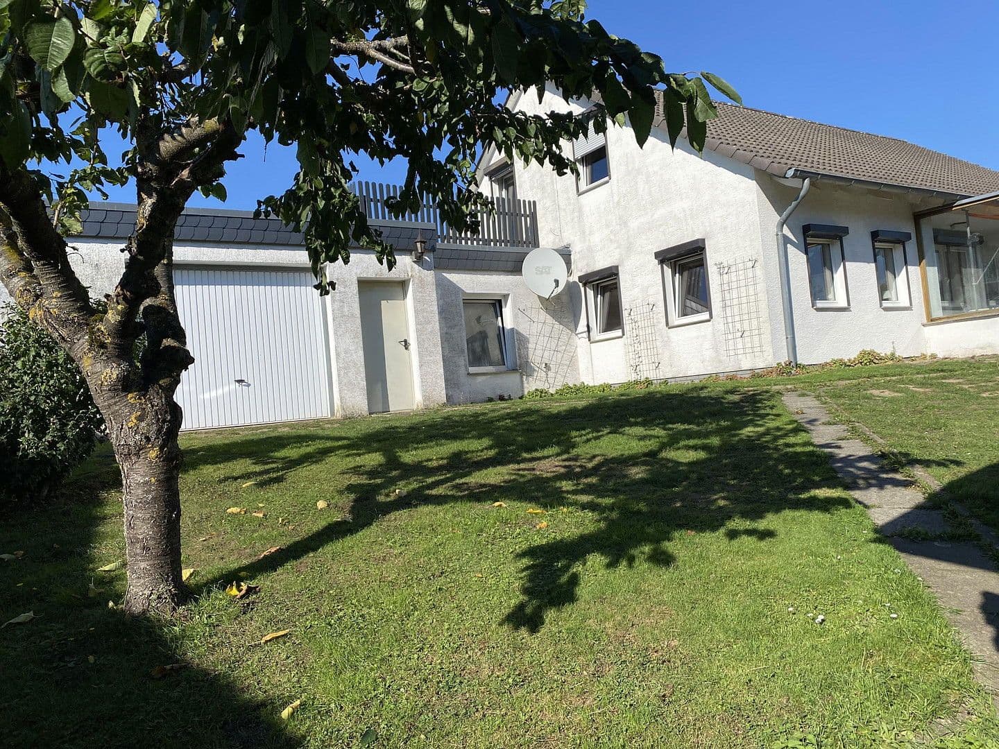 Prodej domu 191 m², pozemek 836 m², Lamspringe, Dolní Sasko Prodej domu 191 m², pozemek 836 m², Lamspringe, Dolní Sasko