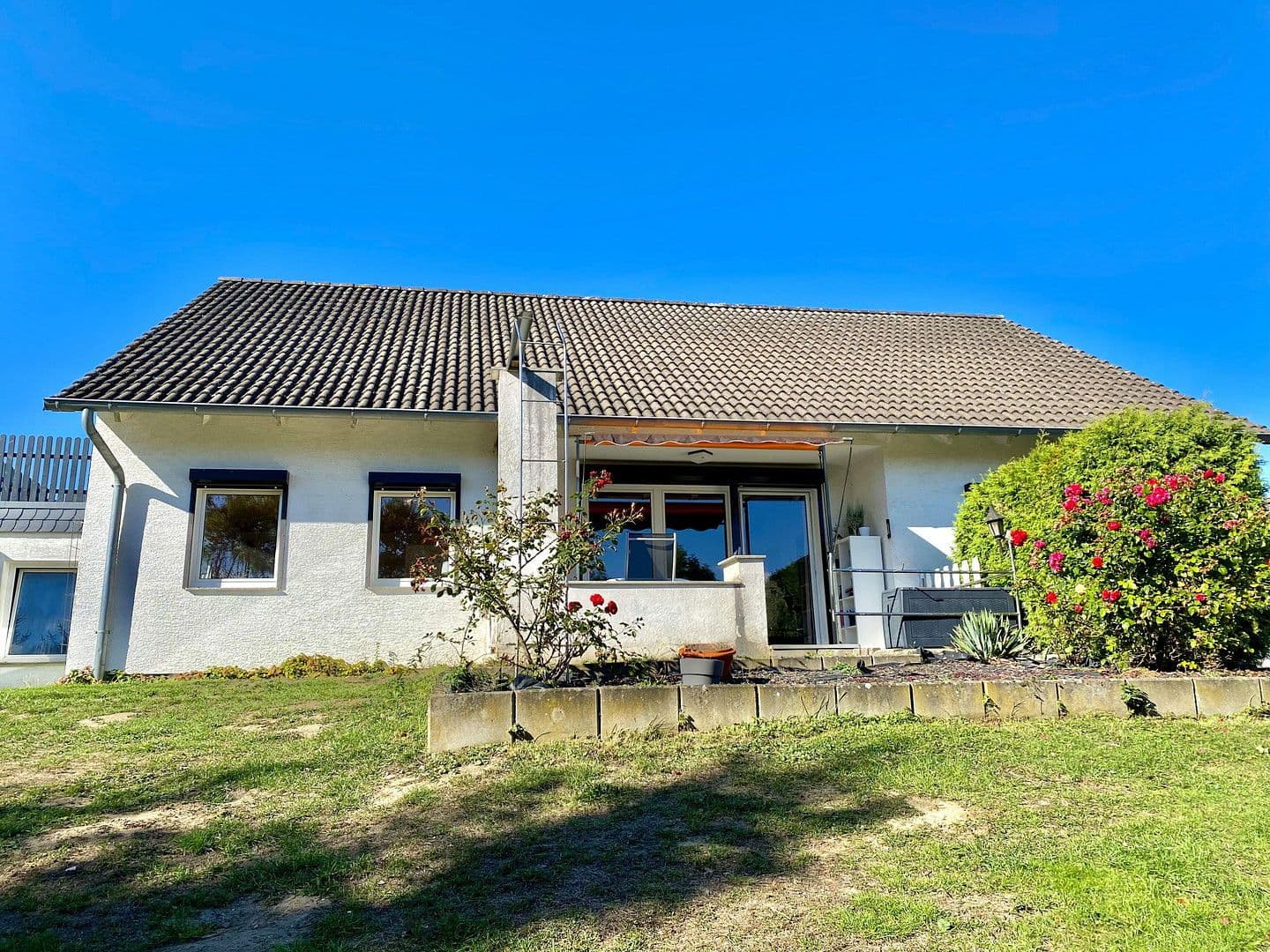 Prodej domu 191 m², pozemek 836 m², Lamspringe, Dolní Sasko Prodej domu 191 m², pozemek 836 m², Lamspringe, Dolní Sasko