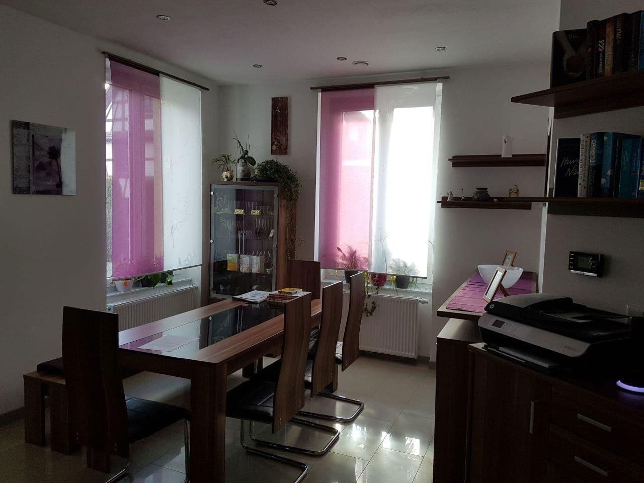 Pronájem bytu 4+1 136 m², Durlacher Str. 24, Keltern, Bádensko-Württembersko Pronájem bytu 4+1 136 m², Durlacher Str. 24, Keltern, Bádensko-Württembersko